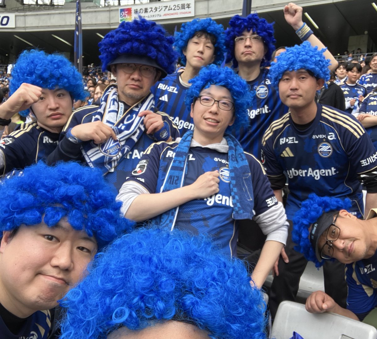 青アフロ隊 tweet media