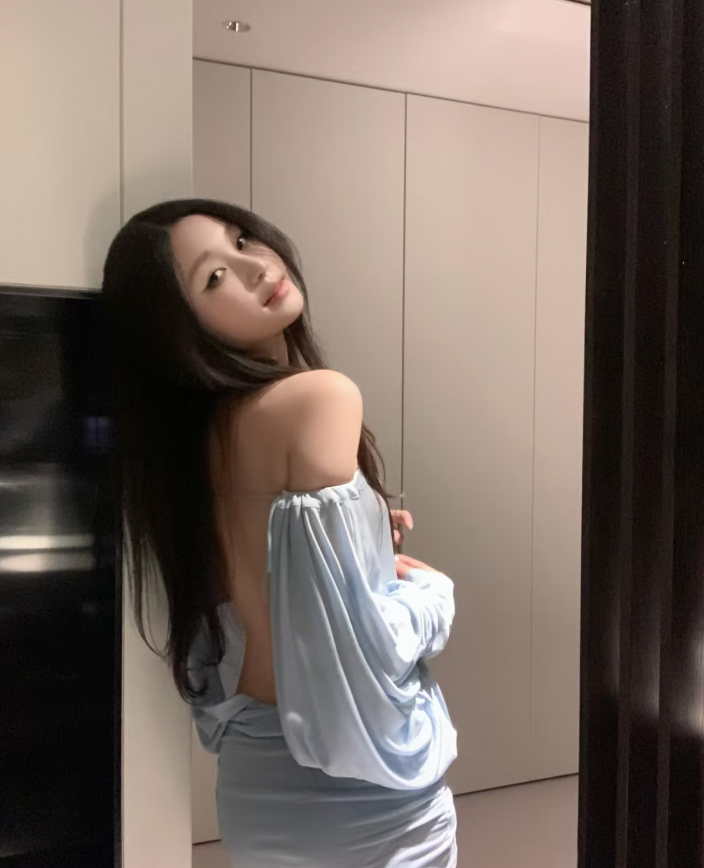 six66lu's tweet photo. 따뜻한 마음을 가진 분을 만나고 싶어요.

일상의 소소한 이야기들을 나누고, ���칠 땐 서로 위로가 되어주며, 기쁠 땐 마음껏 함께 웃을 수 있는 그런 사람요.

만약 당신도 '둘이서 보는 풍경이 혼자일 때보다 더 아름답다'고 생각한다면, 부디 제게로 다가와 주세요.
일상공유 #만남을기대하며 https://t.co/voUIMnZjFP