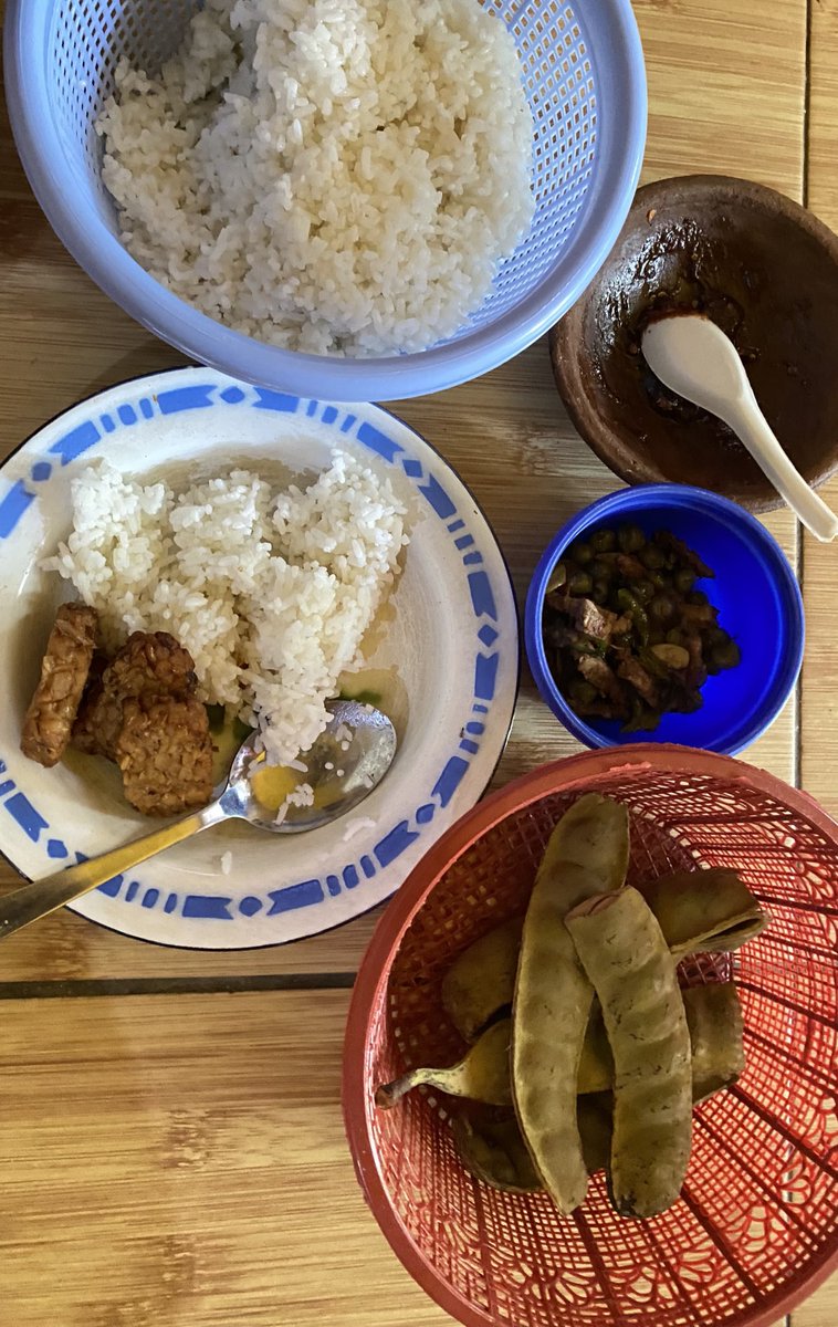 callmejaloe tweet media