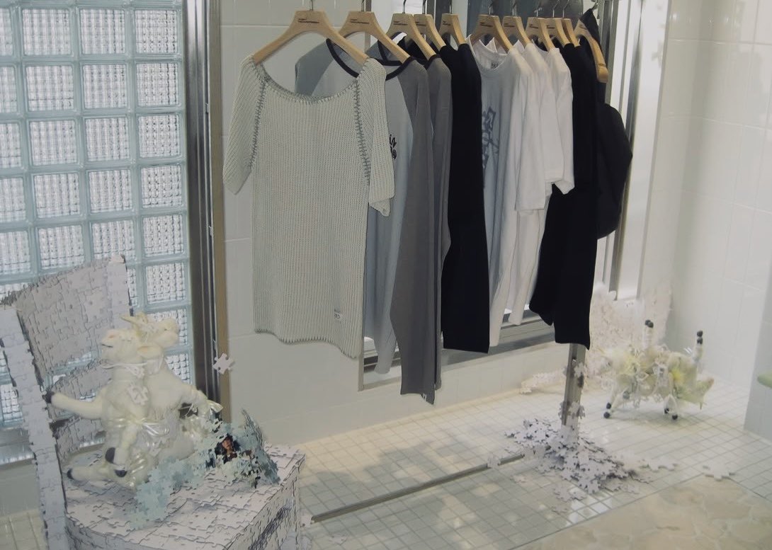 𓏴𓏴𓏴 tweet media