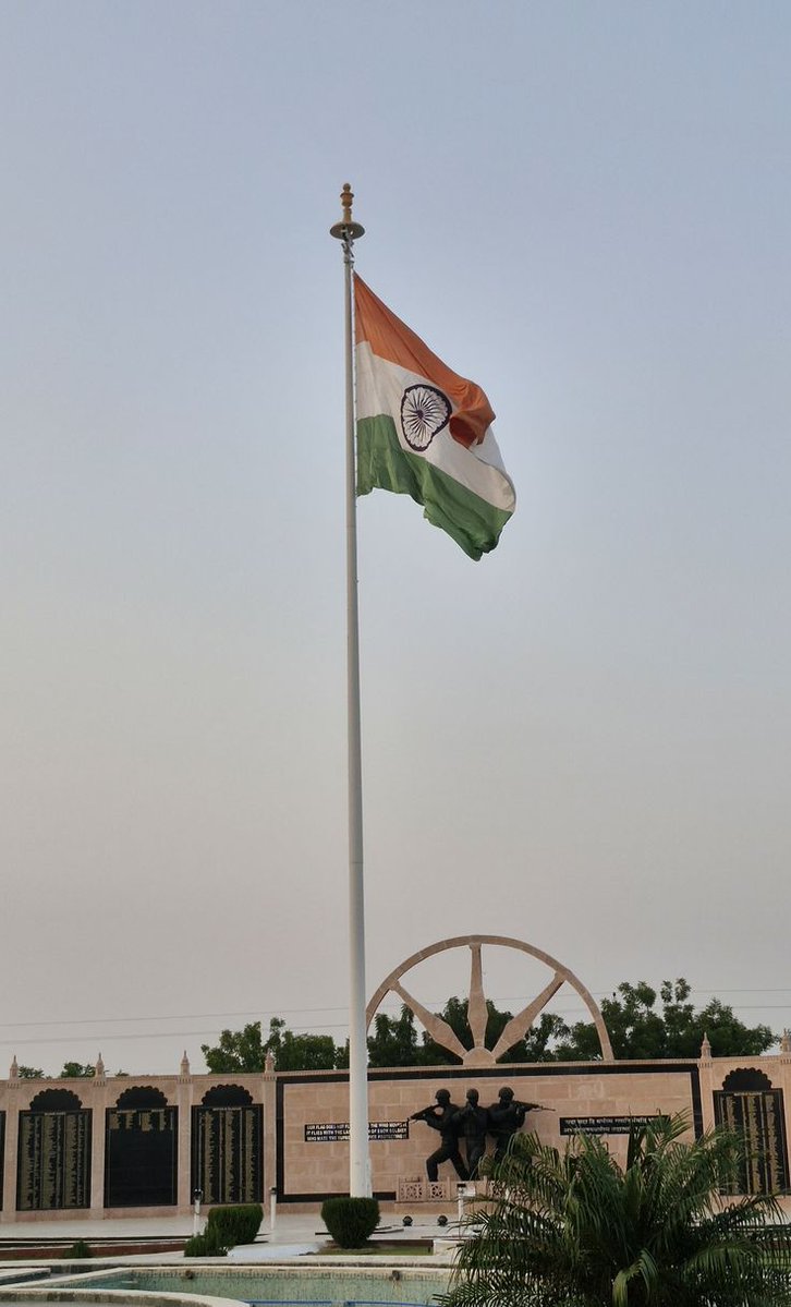 निर्या:)🍁 tweet media