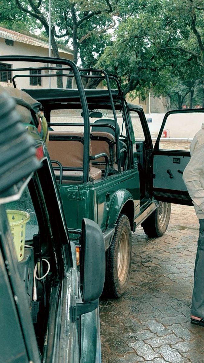 निर्या:)🍁 tweet media