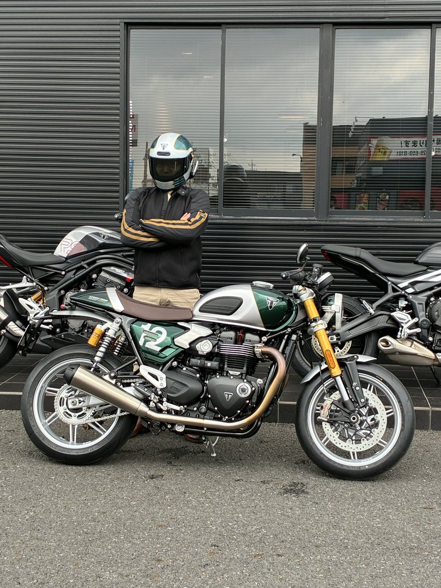 TriumphUtm1225's tweet photo. 納車御礼！speedtwin1200caferacer edition https://t.co/bB8FUwVrjA https://t.co/tUurJrIHa9