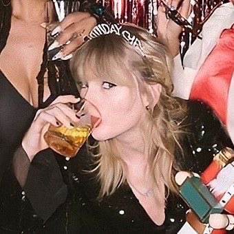 leah 🕷️ tweet media