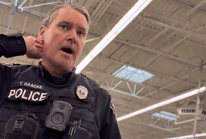 H, Semper fidelis tyrannosaurus 🐀 tweet media