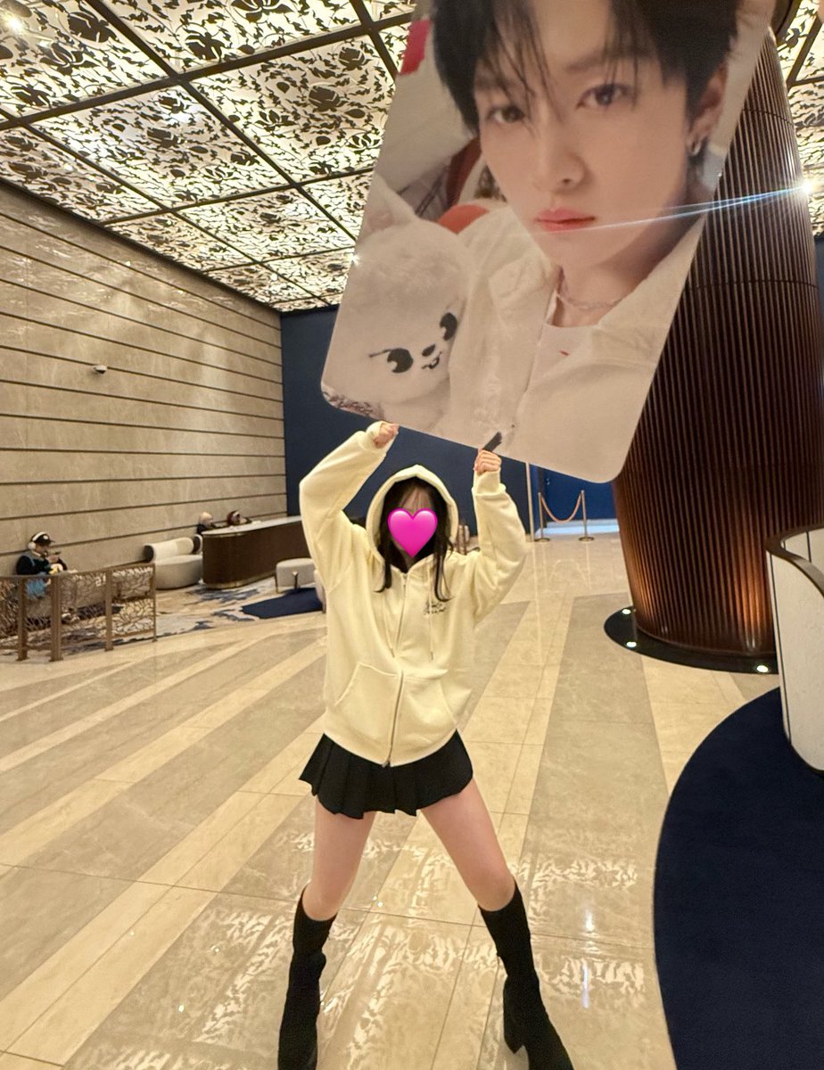 레이나 tweet media