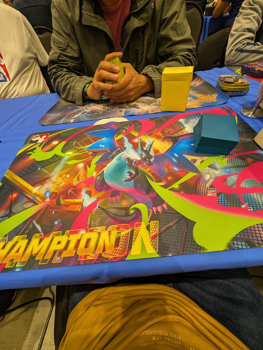 xDaZx_ToNo's tweet photo. Siempre había visto las competencias de Pokémon en stream y ahora no me puedo creer que esté en la 2da fase de un Torneo Regional, siendo top 61 de más de 1600 personas inscritas, la verdad que es un sueño hecho realidad ❤️‍🩹😁, mañana a darle con todo! https://t.co/x0gYqtYvvf