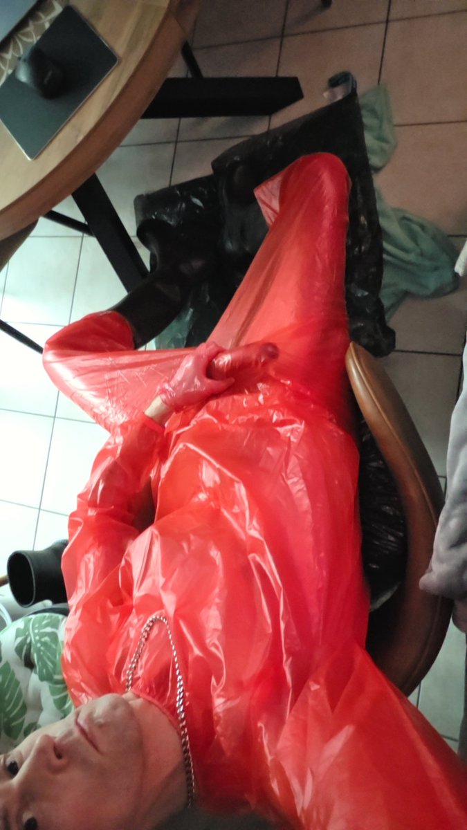 idfgarscaoutchouc tweet media