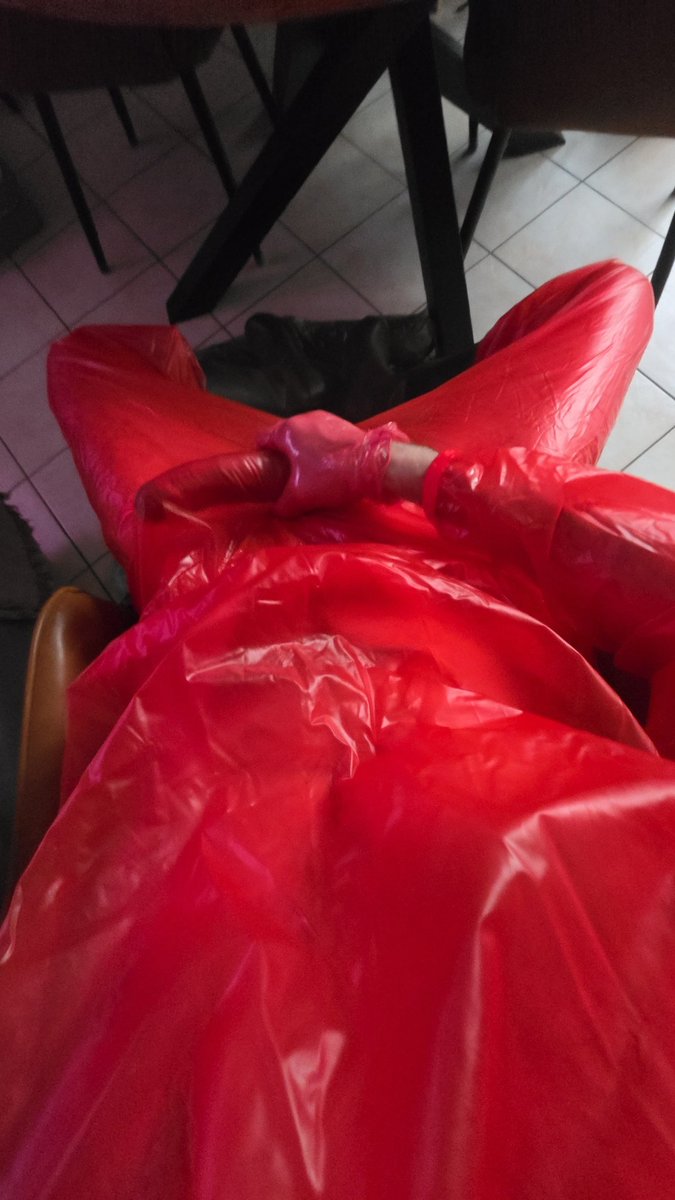 idfgarscaoutchouc tweet media