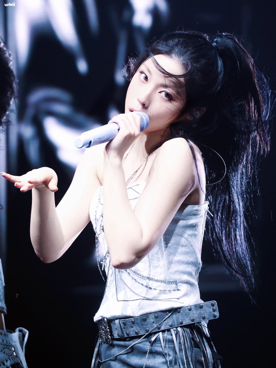 𝕨𝕚𝕟𝕜 ^_−☆ tweet media