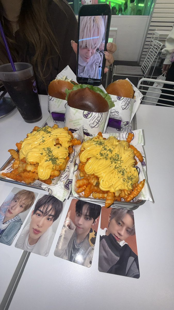 요즘너무잘처먹고다니네요…