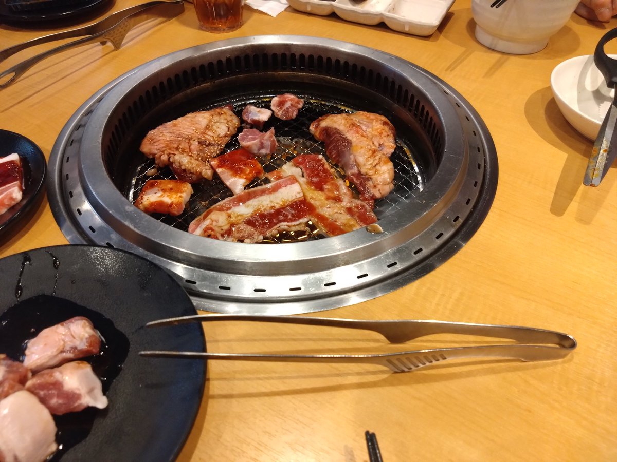 ふーーん tweet media