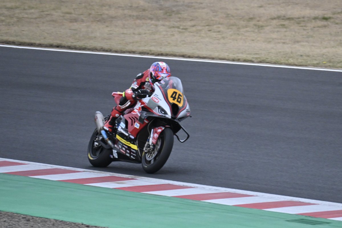 shigeakama's tweet image. #星野知也
#TONERTSYNCEDGE4413BMW
#tonetool
#JRR
#全日本ロードレース選手権