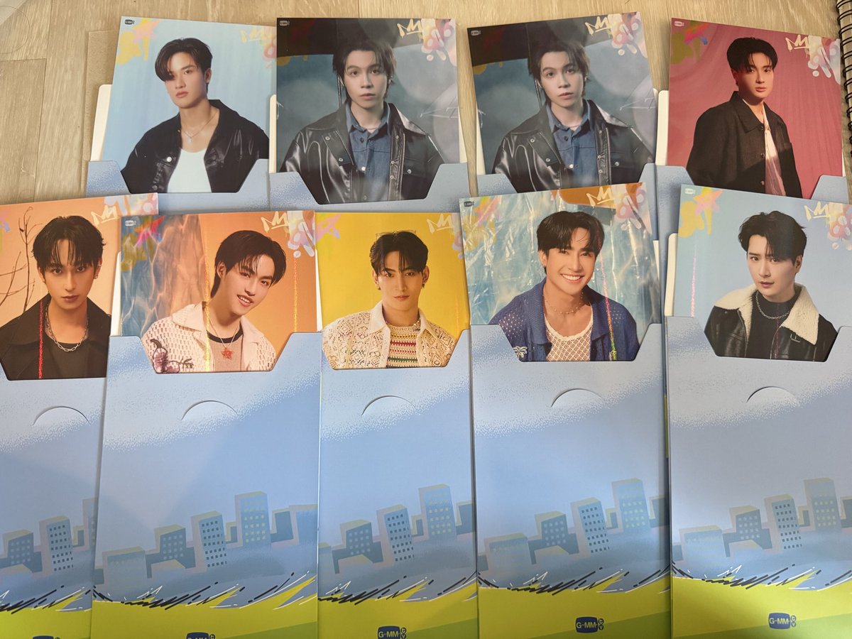 เฟิร์ส 50
เต คริส 40 เฟิร์ส 
ที่เหลือ ใบละ 30

#GMMTVFANIVAL2026 #ตลาดนัดgmmtv