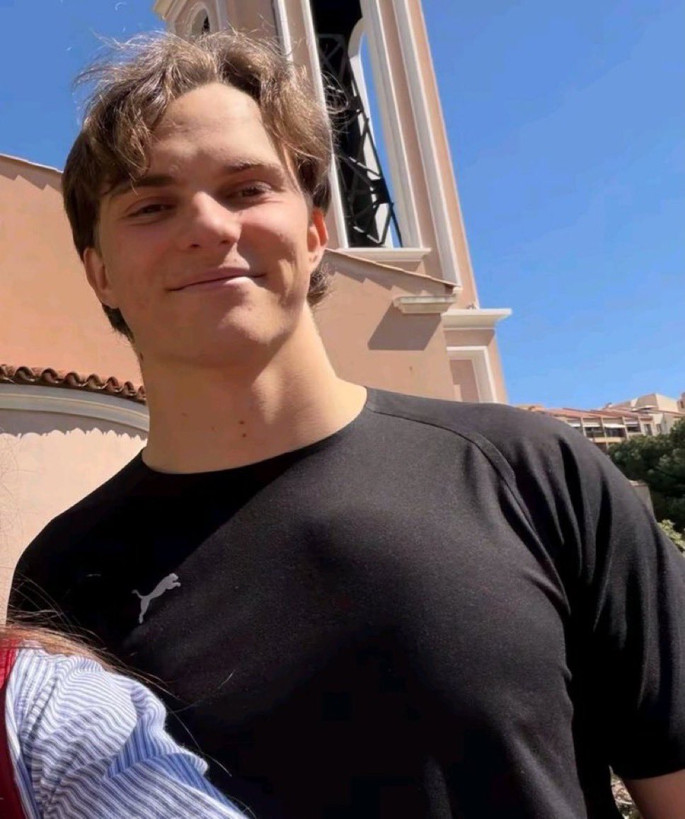 oscar piastri's pr manager GOT NUKED tweet media