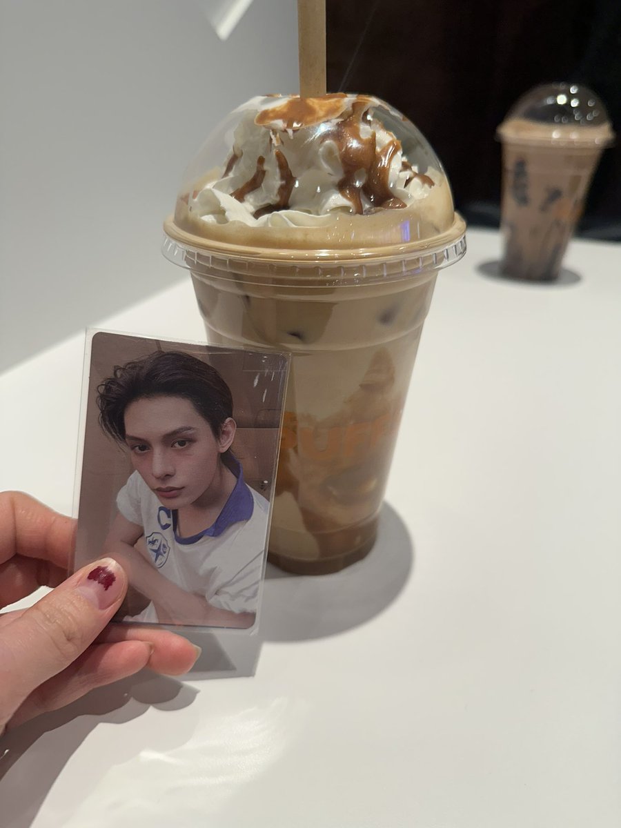 mia IS RED tweet media