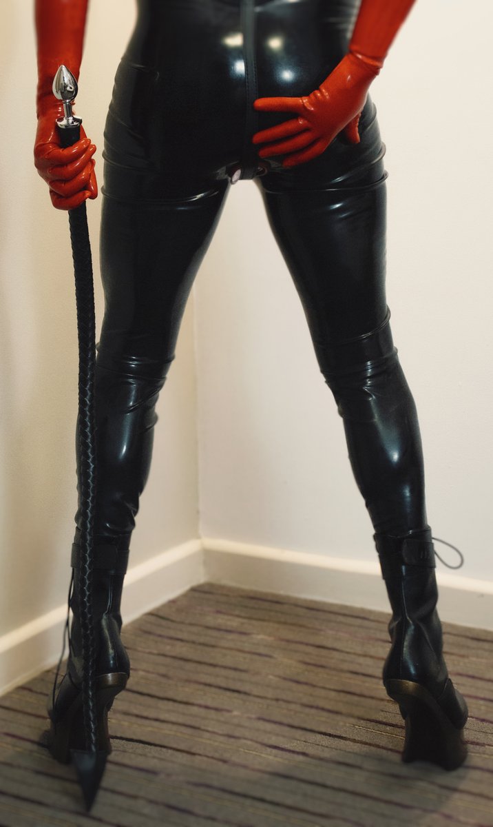 NullNsfw's tweet photo. Happy Easter All xxx,
Enjoy Your Dessert

Want more cake it's on @Fansly

https://t.co/6FQ4bJ5Yw8

#whip #easter #latex #devil #mistress #plug #buttplug https://t.co/86oFGHkiI3