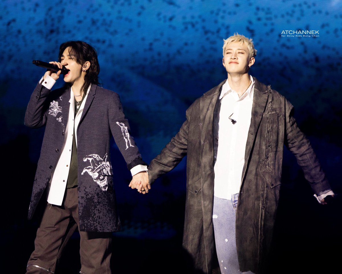 방찬편 🐺🌙 tweet media