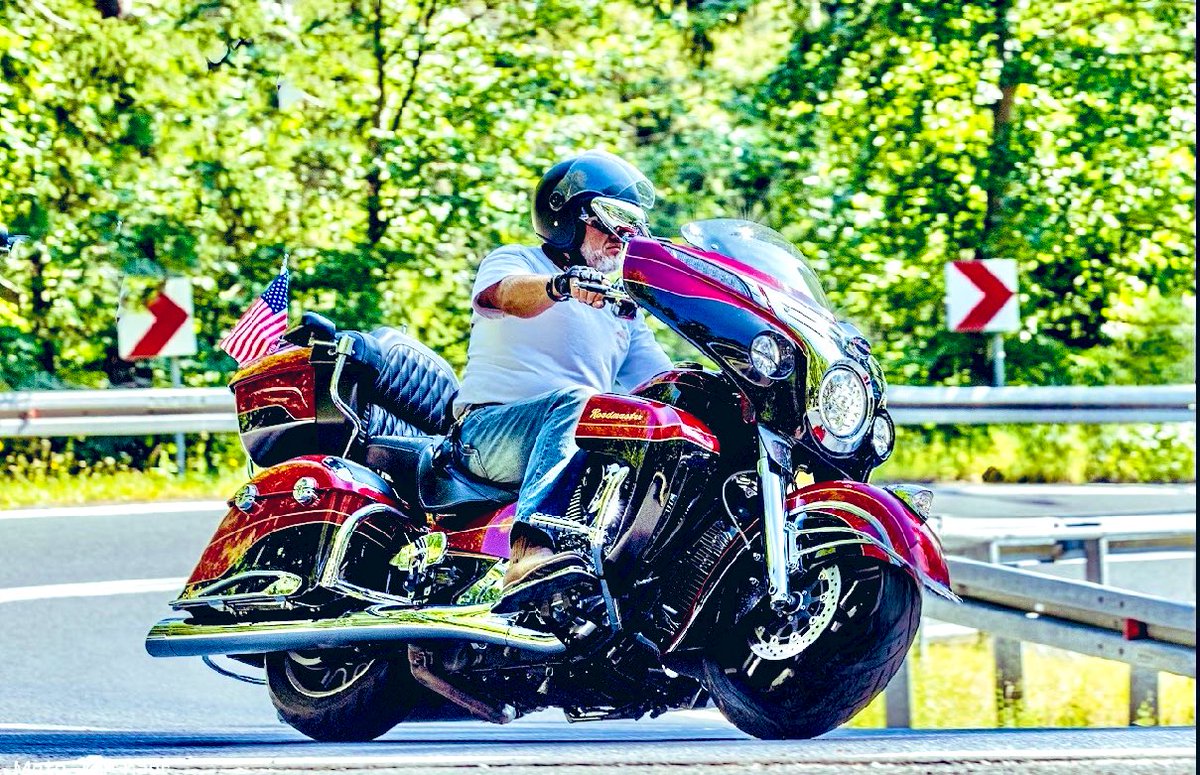 𝑽𝒂́𝒄𝒍𝒂𝒗 𝑼𝒓𝒃𝒂𝒏 tweet media