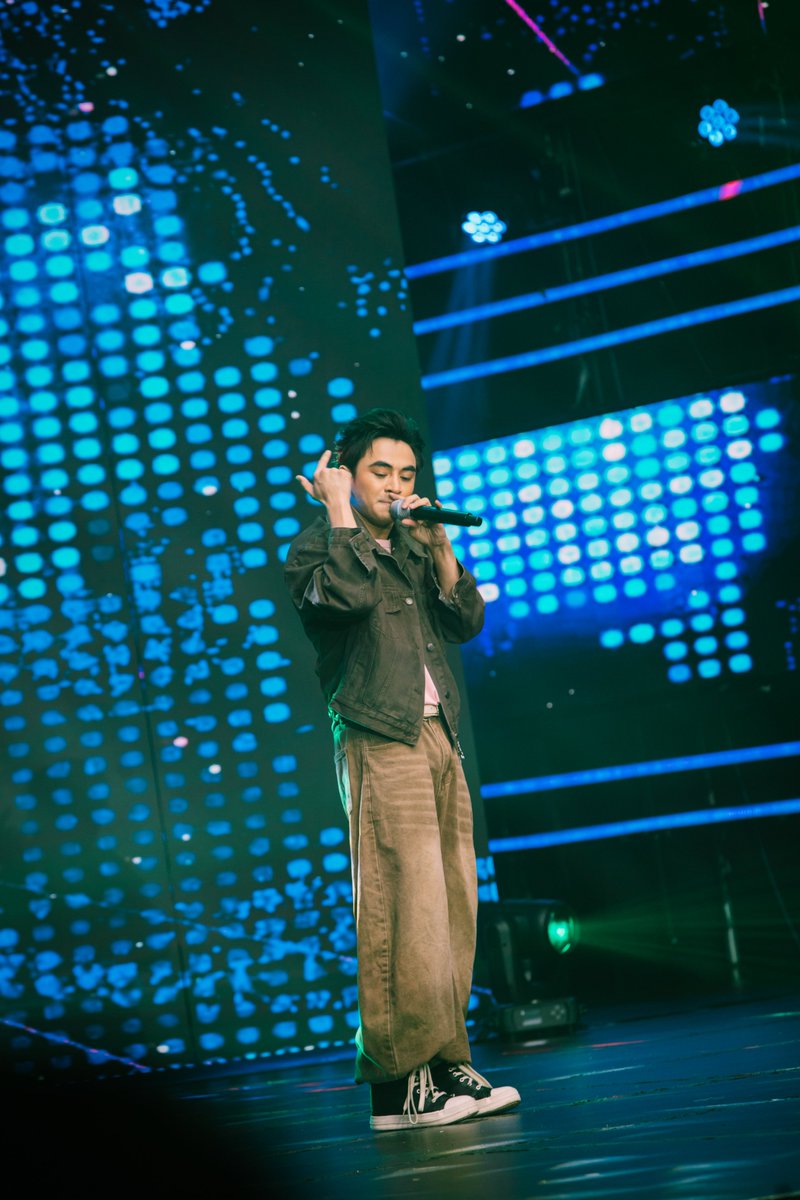 wriveph's tweet image. ➤ #WRIVE: &amp;lt;solo @russulaurente_&amp;gt;
“Panaginip Na Lang” LIVE on #ASAP🏹😴

📸 @yancaringal_ 

Watch #WRIVE_VLOG #1 on @wriveph YT!
🔗: youtu.be/AeeuyDEszkQ

#ABSCBN #StarMagic #StarMusicPH
#ASAPBrightSide @asapofficial