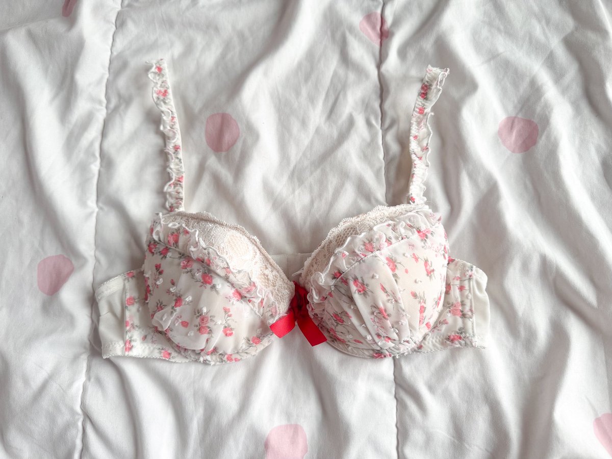 socutiesstuff's tweet photo. ˚౨ৎบราลูกไม้ ลายดอกไม้ ˖ . ݁
*  ⋆.˚  —ราคา 200  บาท
✿ป้ายติด C75 คัพC รอบอกตะขอ ปรับได้ 30-34 นิ้ว (ดันทรงสวย คัพ A/Bใส่ได้)
*  ⋆.˚ สนใจทัก dm ได้เลยนะคะ

#เสื้อผ้ามือสอง #ส่งต่อเสื้อผ้า #เสื้อผ้ามือสองสภาพดี #ส่งต่อเสื้อผ้ามือสอง #ส่งต่อเสื้อผ้ามือ2 #โล๊ะตู้เสื้อเสื้อผ้า https://t.co/Xvx3jOWkQi
