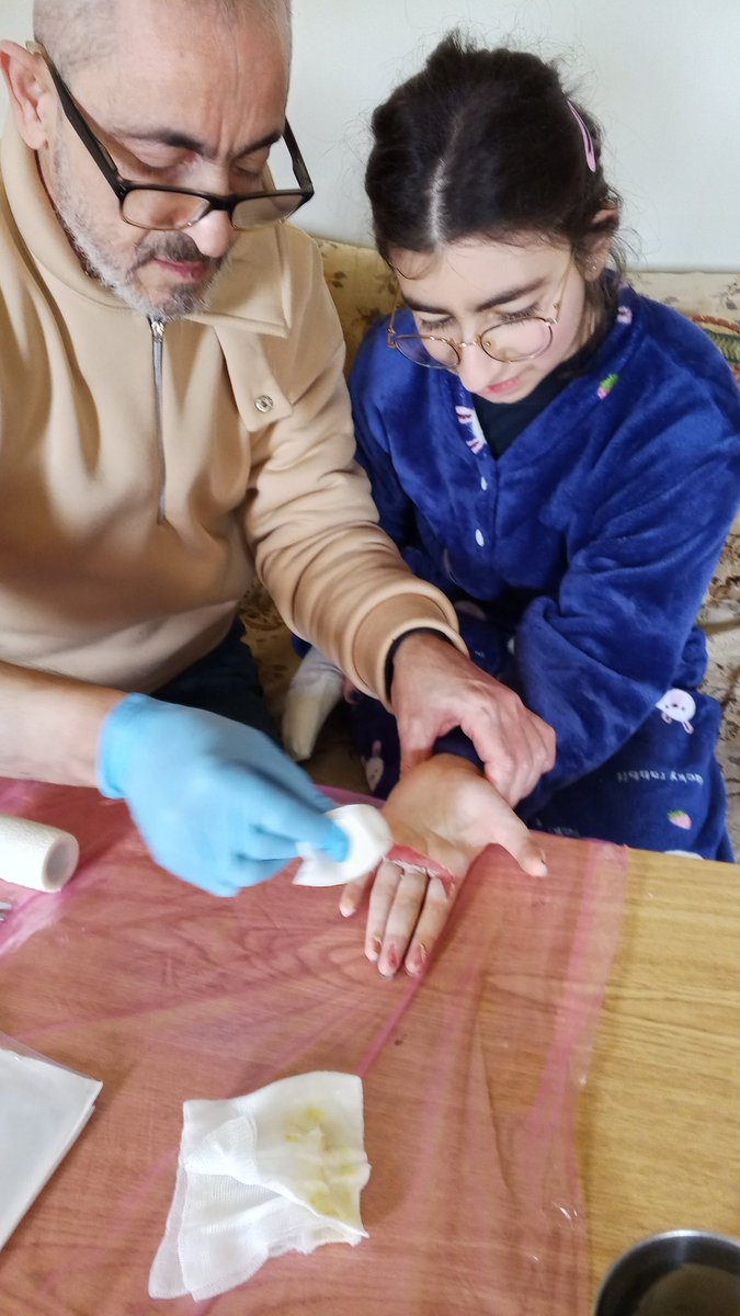 Nicolas...Issa tweet media