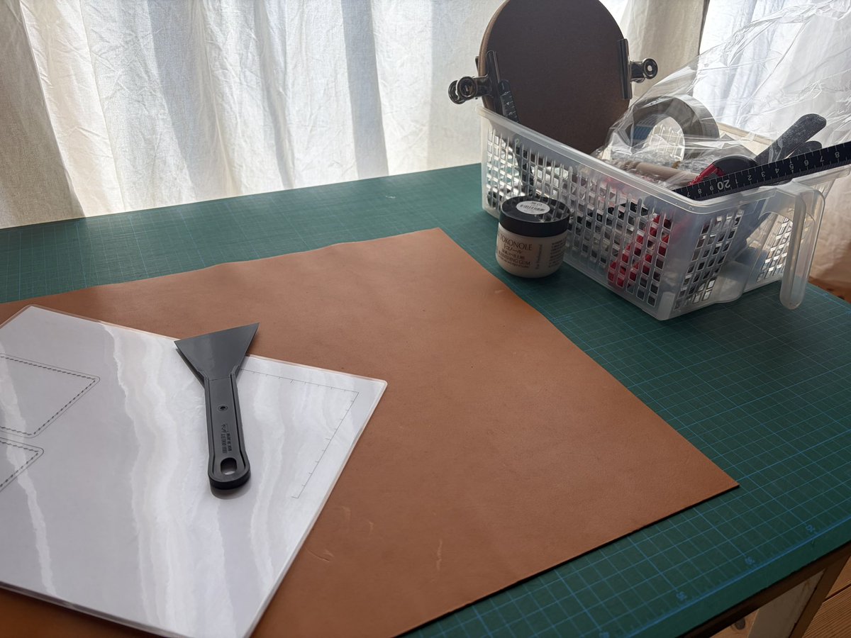 触手@low-guy tweet media