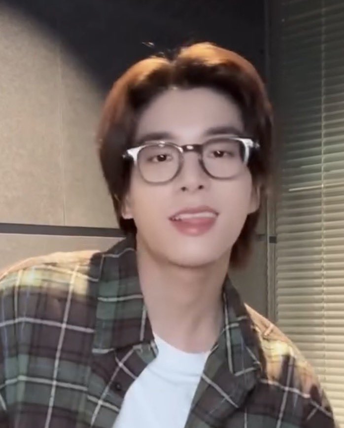 eris ♱ en- 7 tweet media