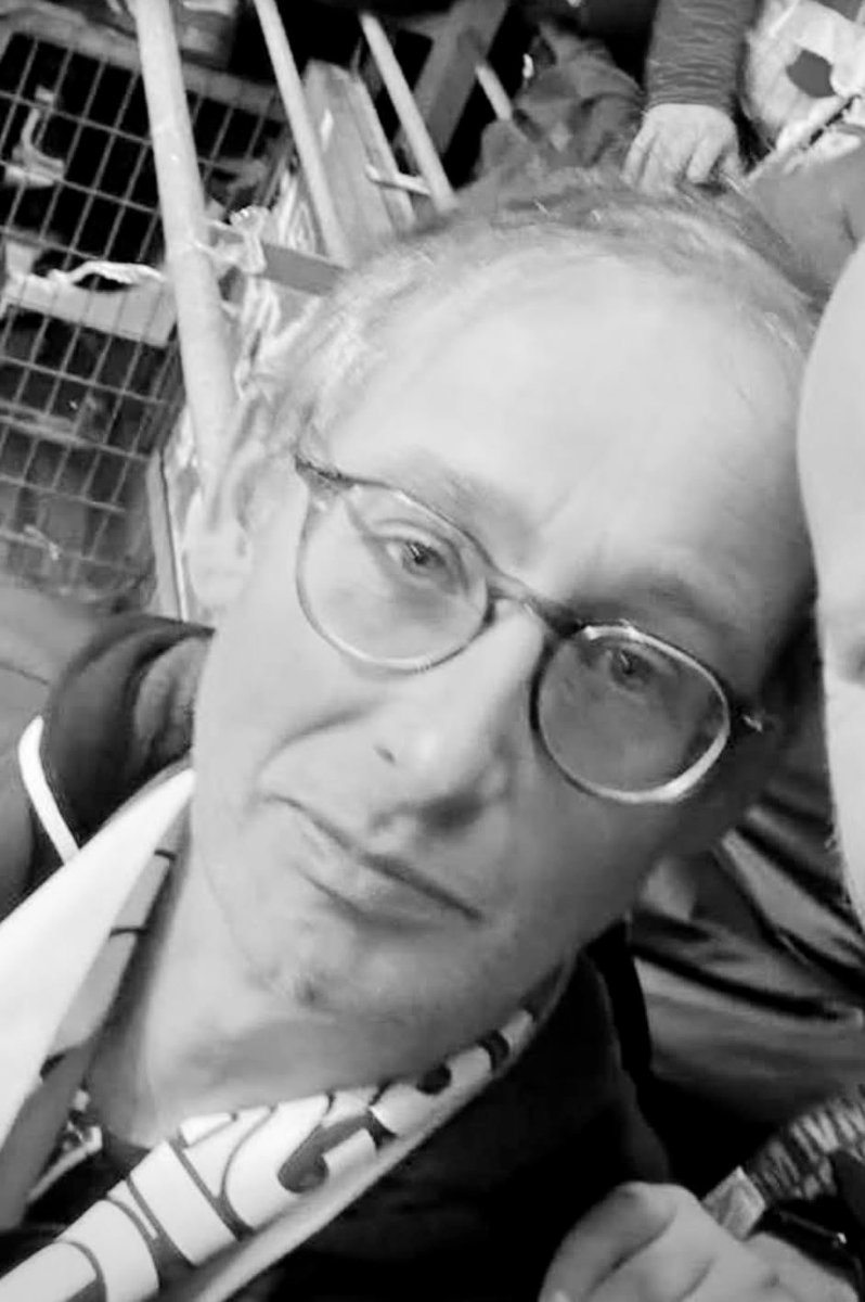 LensFoot tweet media