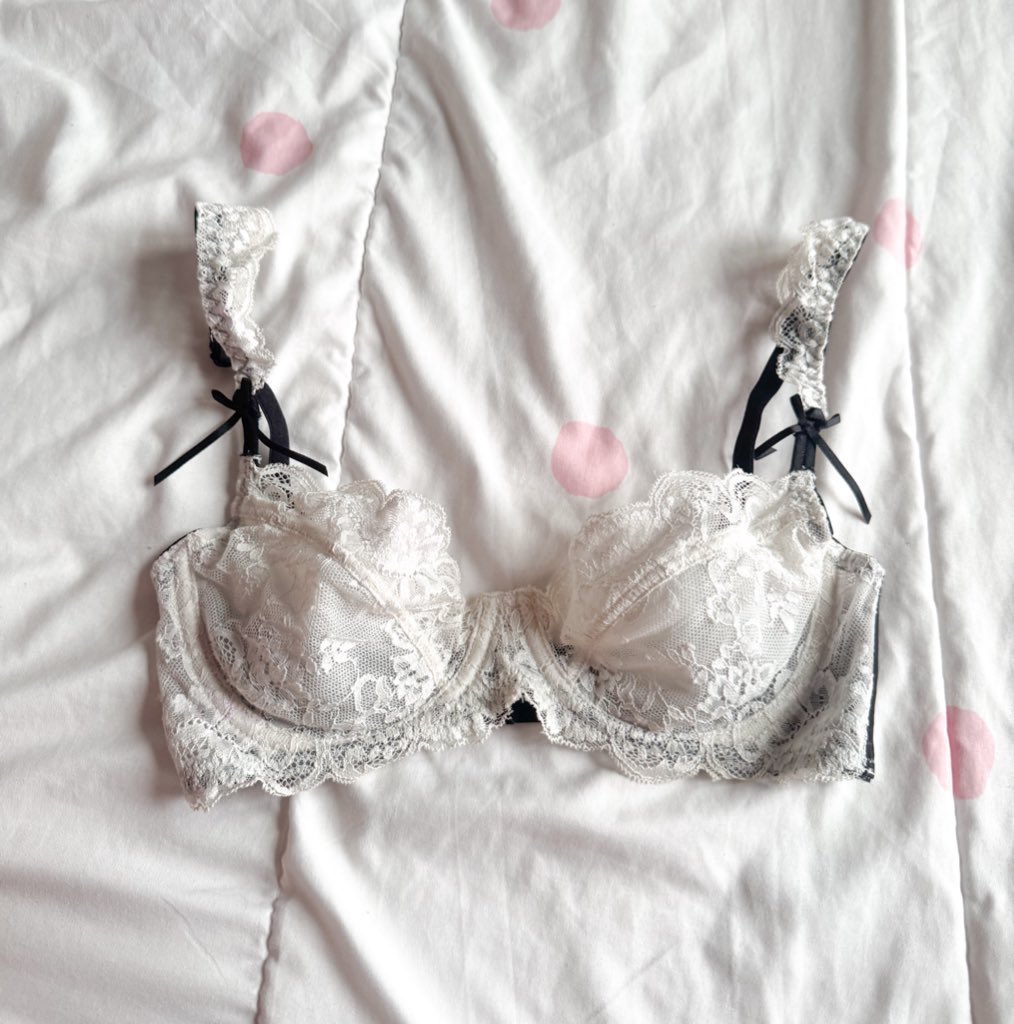 socutiesstuff's tweet photo. ˚౨ৎบราลูกไม้ ซีทรู ˖ . ݁
*  ⋆.˚  —ราคา  149 บาท
✿ป้ายติด C70 รอบอกตะขอปรับได้ 26-32 นิ้ว
*  ⋆.˚ สนใจทัก dm ได้เลยนะคะ

#เสื้อผ้ามือสอง #ส่งต่อเสื้อผ้า #เสื้อผ้ามือสองสภาพดี #ส่งต่อเสื้อผ้ามือสอง #ส่งต่อเสื้อผ้ามือ2 #เสื้อผ้ามือสองสภาพนางฟ้า #โล๊ะตู้เสื้อเสื้อผ้า https://t.co/BE03FwkhZ1