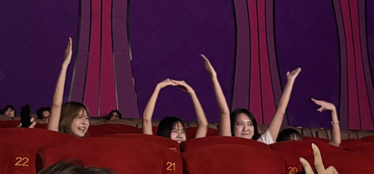 ( จจ. 🐈‍⬛🎀 ) " tweet media