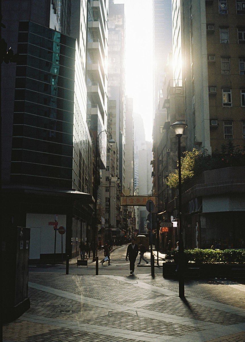 Suggybro's tweet image. Hong Kong on 35mm film 🎞️
Cam: OLYMPUS TRIP35
現像はエビスカメラさんにやっていただきました。

 #film #kodak #photography #香港