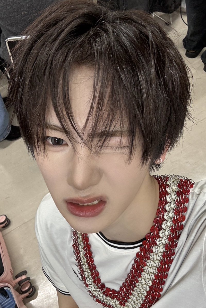 aira ૮₍.•︤ ·•︤ ₎ა tweet media