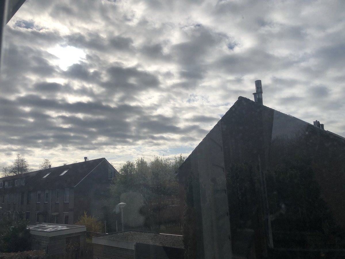 FrankKoene30's tweet photo. @patricksavalle Geniet je ook van het door wappies voorspelde weer? https://t.co/gZPZktZUXR