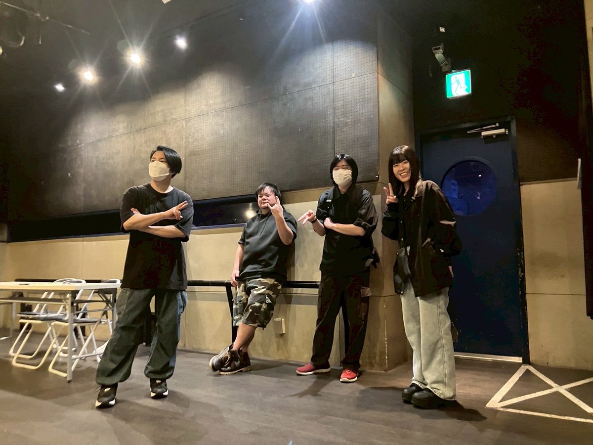 ColtMuteShot's tweet photo. 大塚Deepaでのライブ、無事終えました！ありがとうございました✨️
オフショットを添えて

-set list-
Alive In The End
Bloodstained Scaffold
Cold Choker
Scar
BREAK THE ROCK https://t.co/Wyl8Y6OgWp