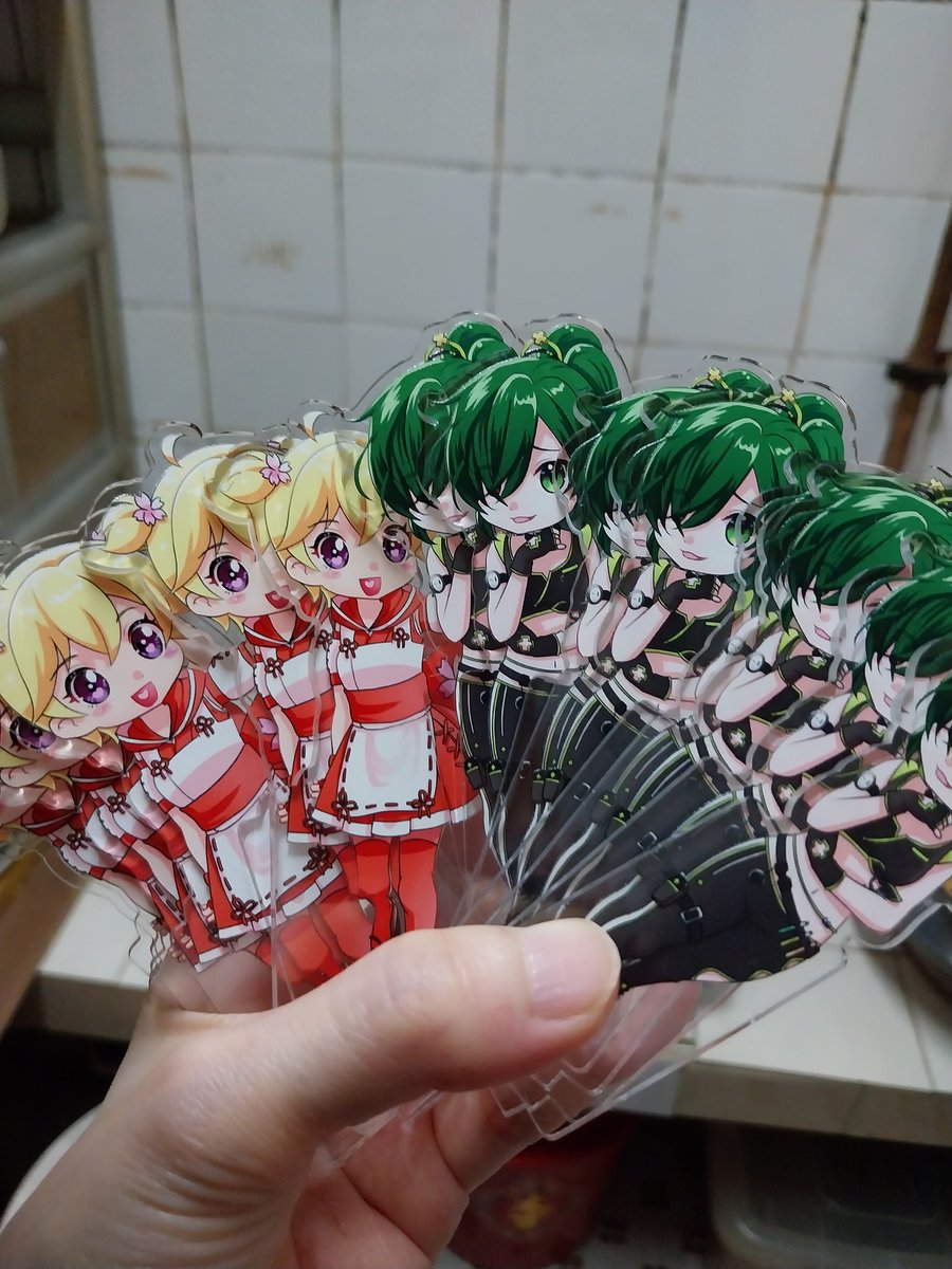 yoeki_17's tweet photo. 我有仲有好多,想要既問我拎
聽日V only我係C區做小幫手 https://t.co/Wl12x1azVa