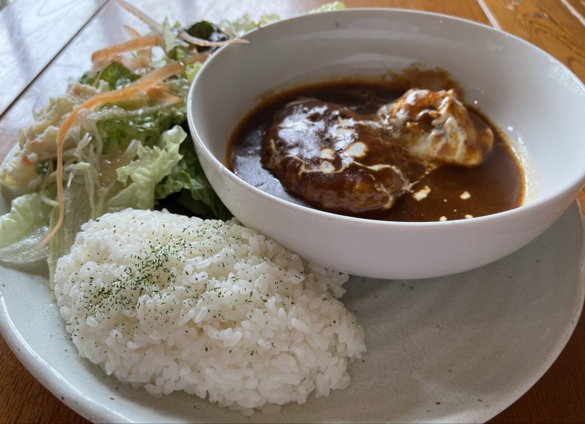 灰 tweet media