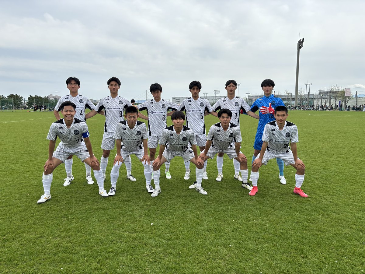 KOBEKORYO's tweet photo. トップチーム
プリンスリーグ関西1部
神戸弘陵 2-5 セレッソ大阪
ご声援ありがとうございました。
#REFLAME
https://t.co/3P0csd9Fhy
#キノネ塾
#cilifety
https://t.co/Zup8FW6WmZ
#焼肉処にく全
#三宮店 #板宿店 #東加古川店
https://t.co/zaIIwMMTar
#神戸弘陵
#MIZUNO https://t.co/FL4gBdi9qG