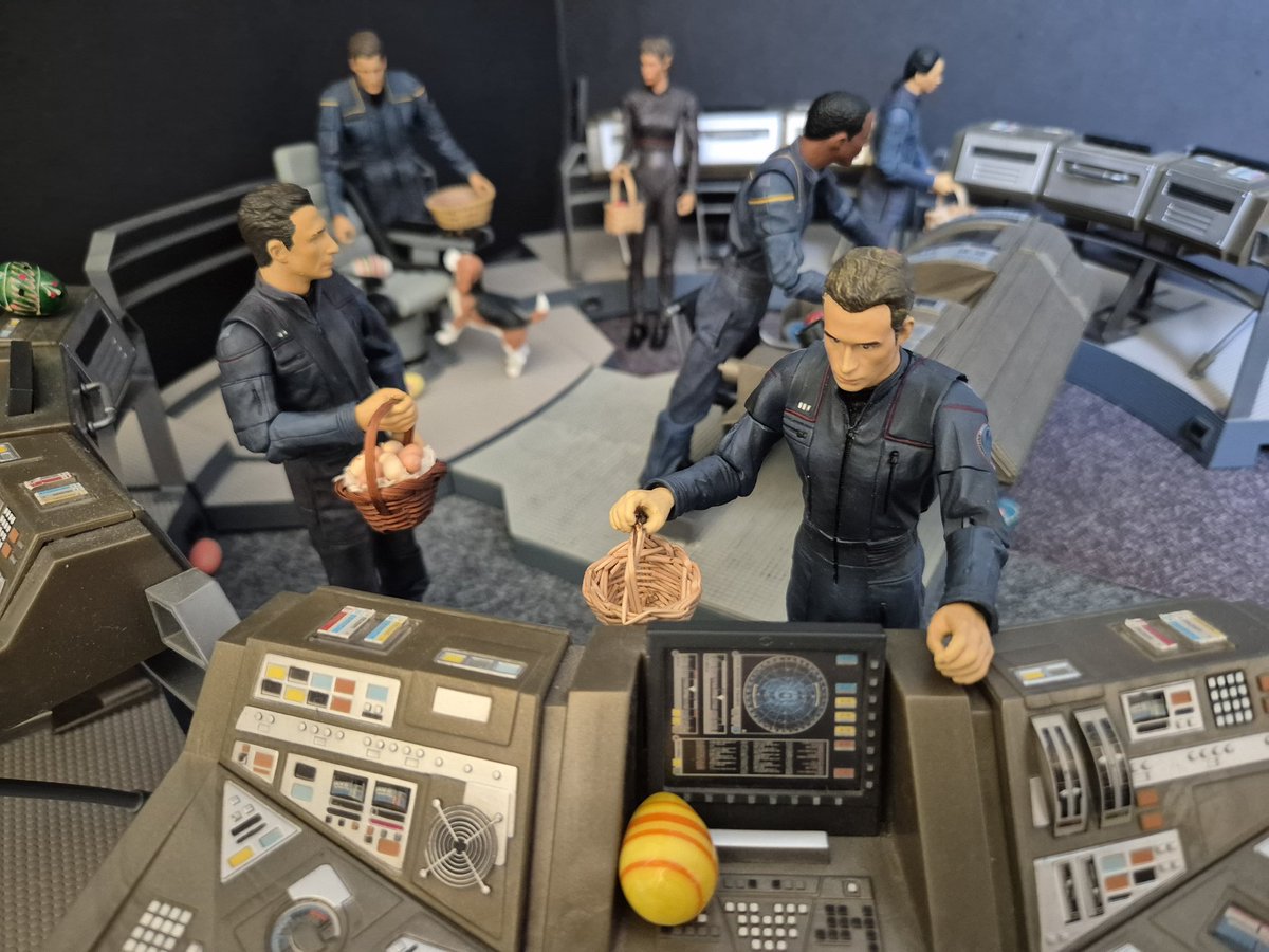 dieastra's tweet image. Happy Easter from the #Enterprise Crew!
#StarTrek
#HappyEaster