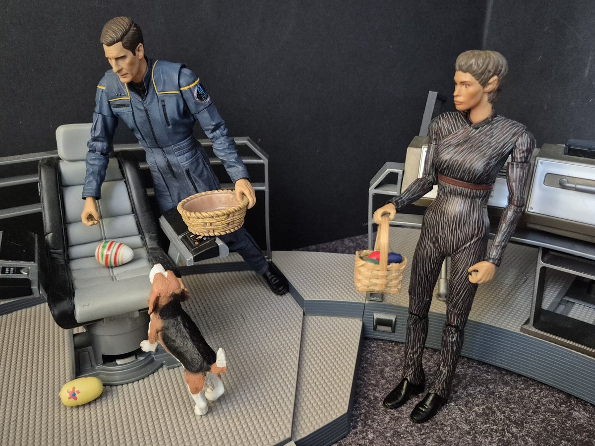 dieastra's tweet image. Happy Easter from the #Enterprise Crew!
#StarTrek
#HappyEaster