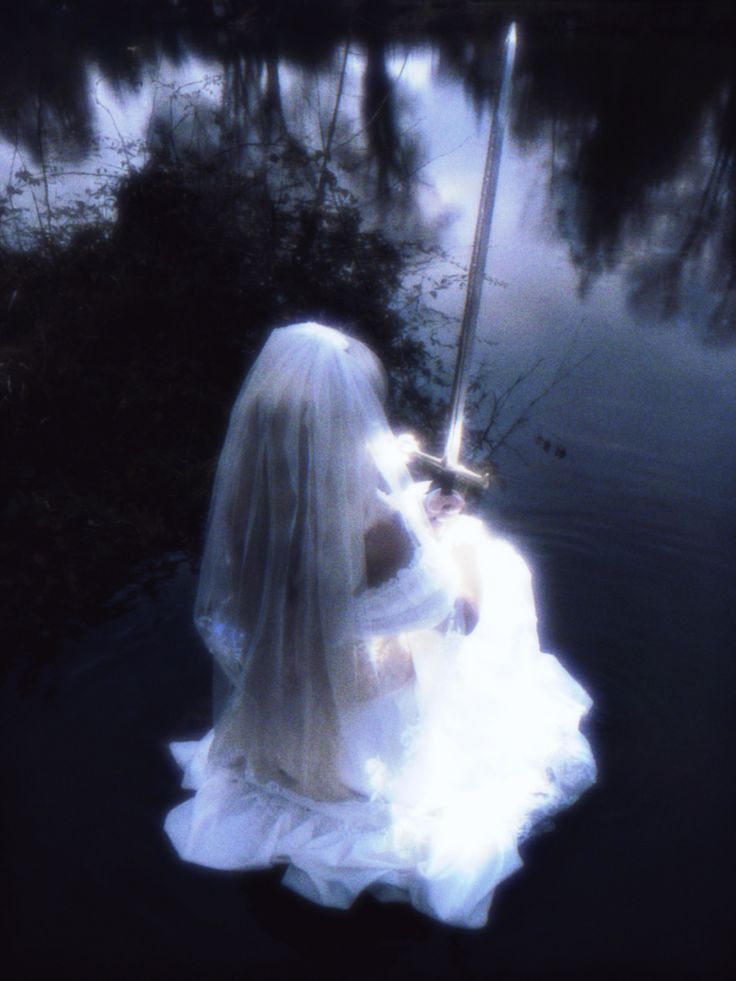 анечка✨ tweet media