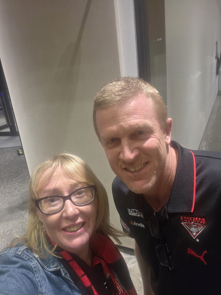 Melissa 🔴⚫❤🖤🤘 tweet media