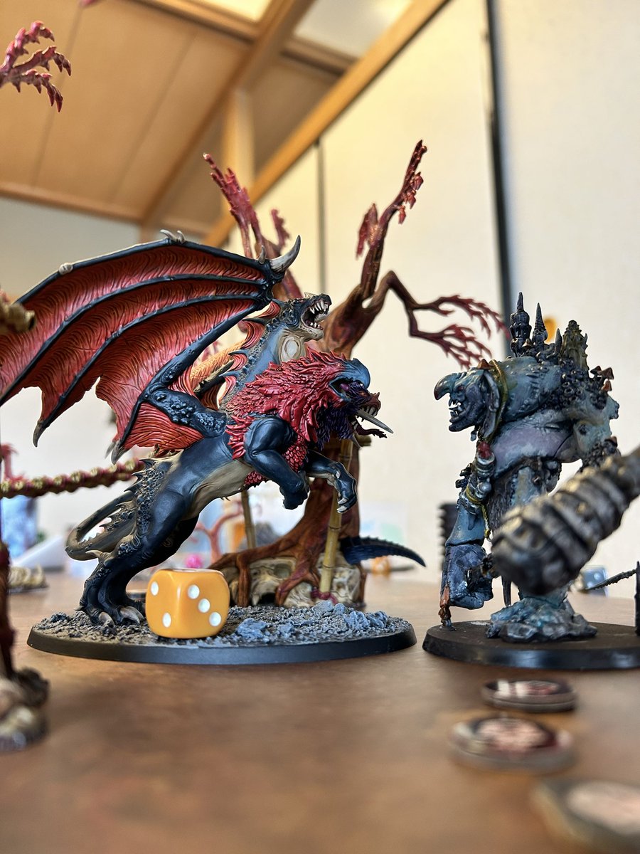 なすたろう tweet media