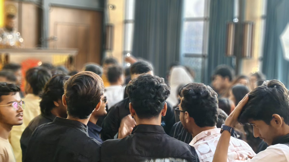 iQOO India tweet media