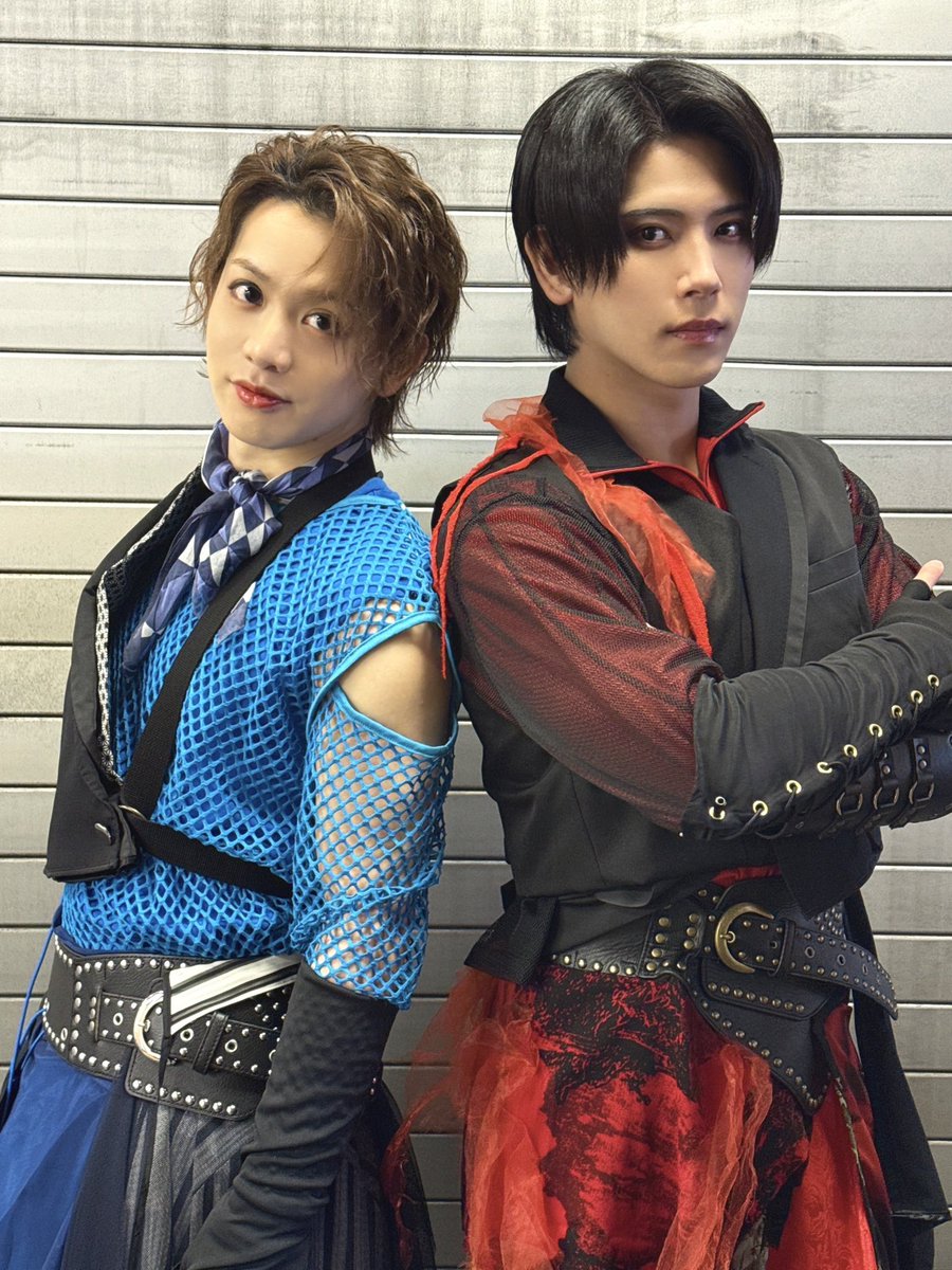 輝山 立 tweet media