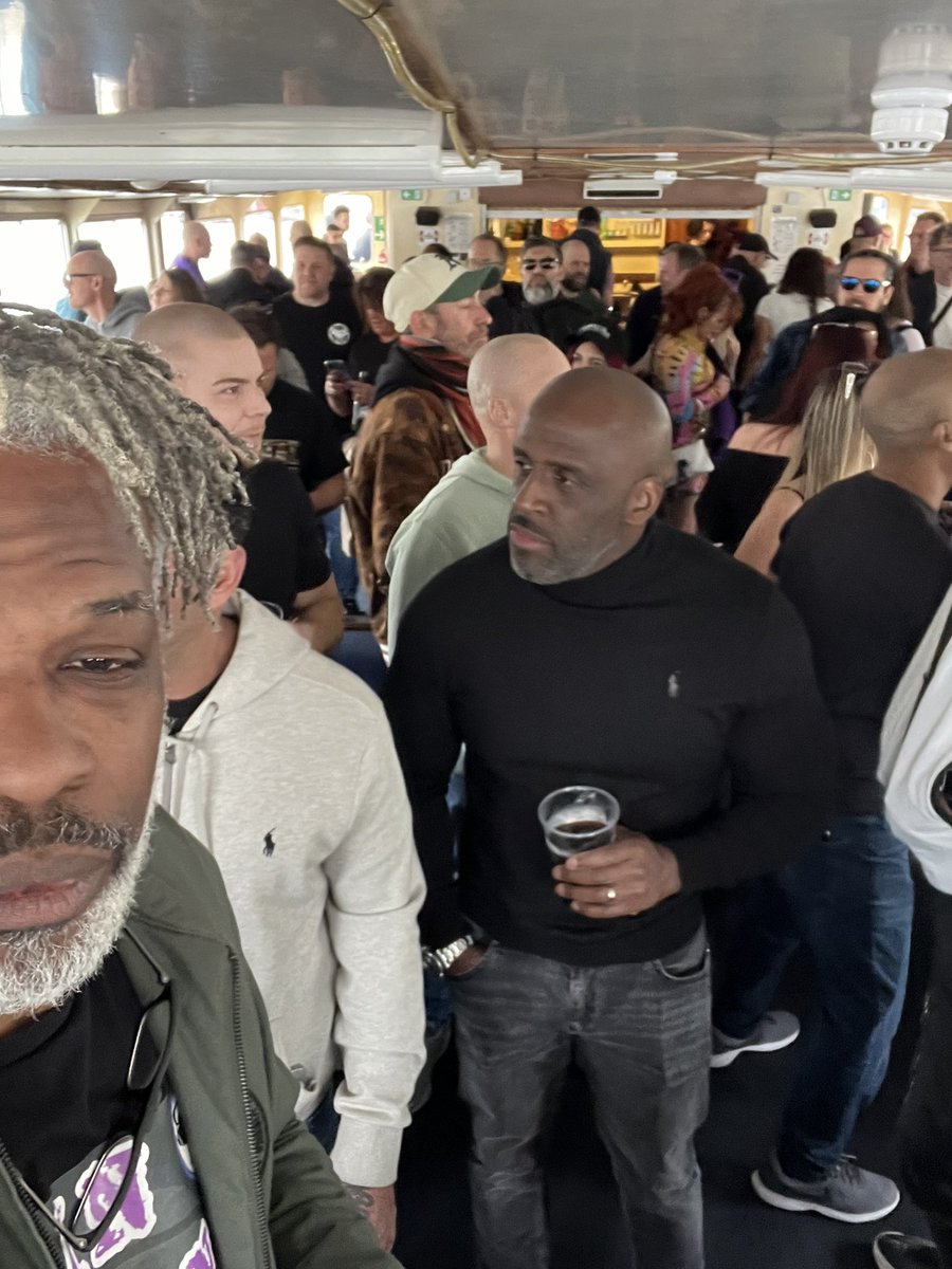 B33n3y4's tweet photo. Boat party was very sick n nice #VIBEAN πππππ https://t.co/eIVTRyMWpm