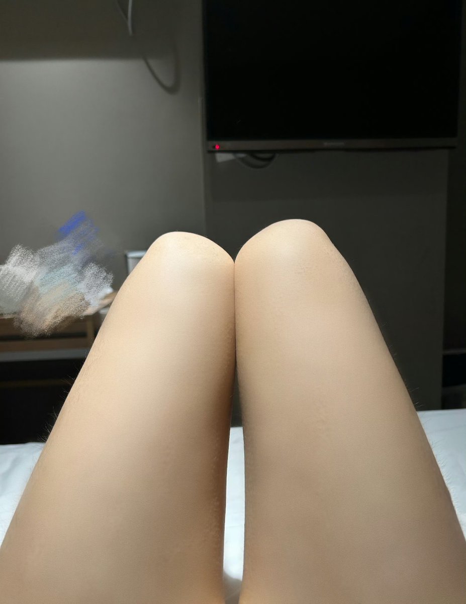 ScottIn27541232's tweet photo. 我知道我的腿很好看
#反差#女大 https://t.co/fLpheZmujU