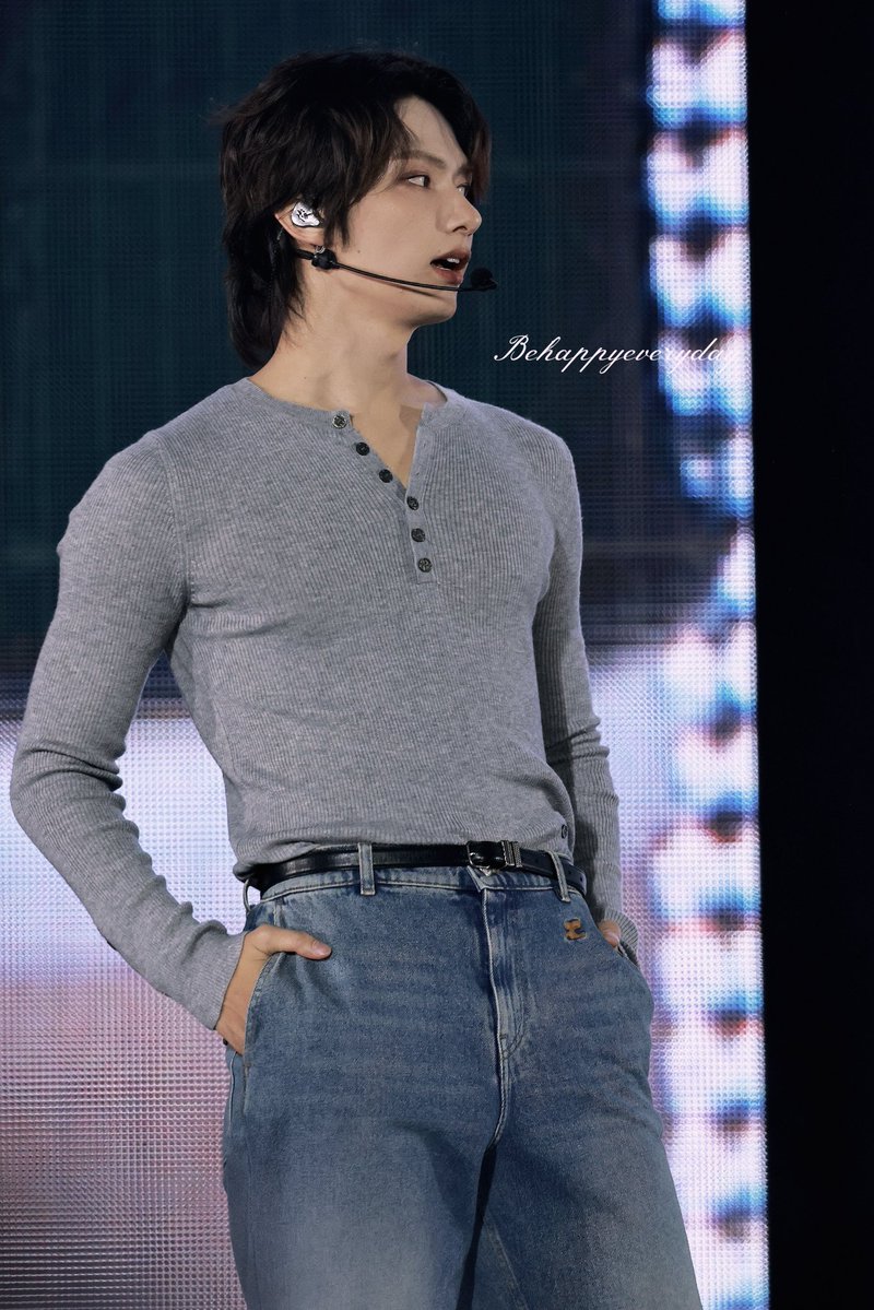 원플원 tweet media