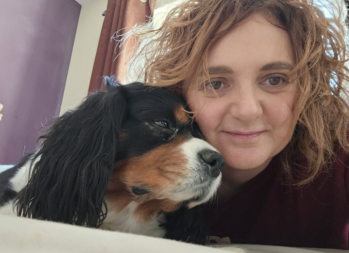 runawaygirl248's tweet image. Chilling with my bous before the family come over for Easter lunch 😘
#cavpack #Sundayvibes