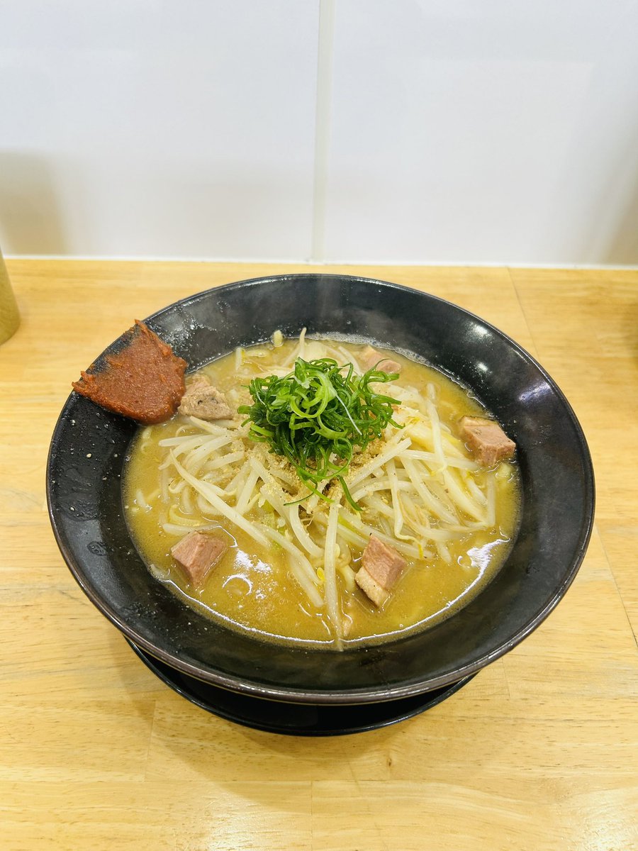 ともさん@とものもと🍜 tweet media